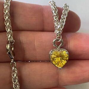 Heart yellow stone pendant and silvertone chain/necklace, vintage ? Thick chain